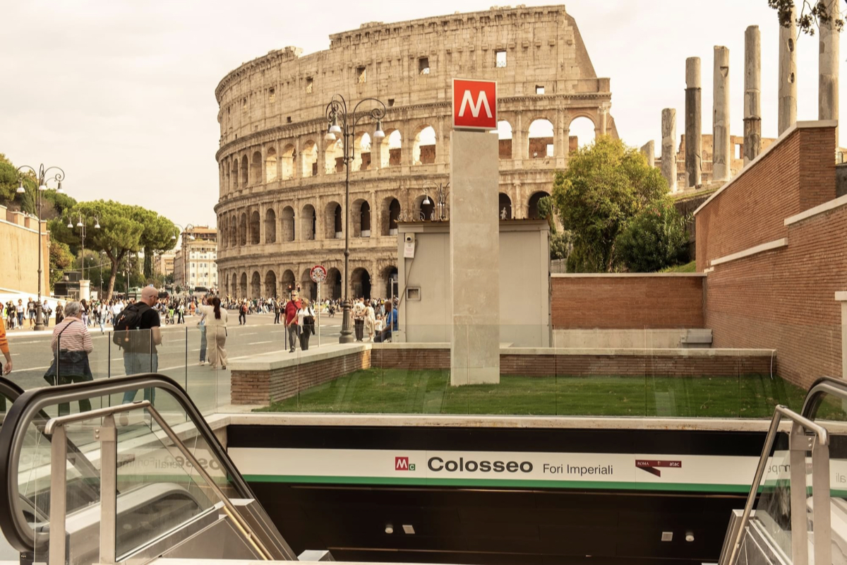 羅馬地鐵「競技場站」啟用！車站即是歷史博物館，搭車就能看古文明遺跡