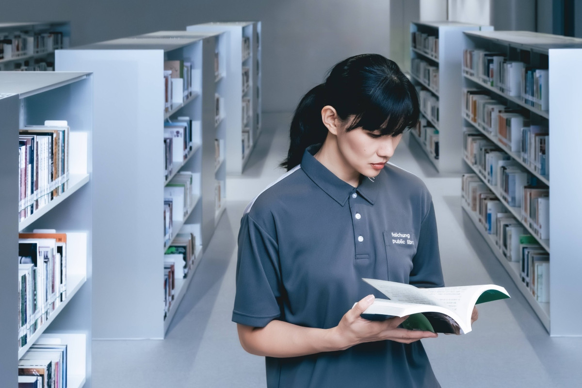 圖書館工作服。（圖片提供：臺中綠美圖）