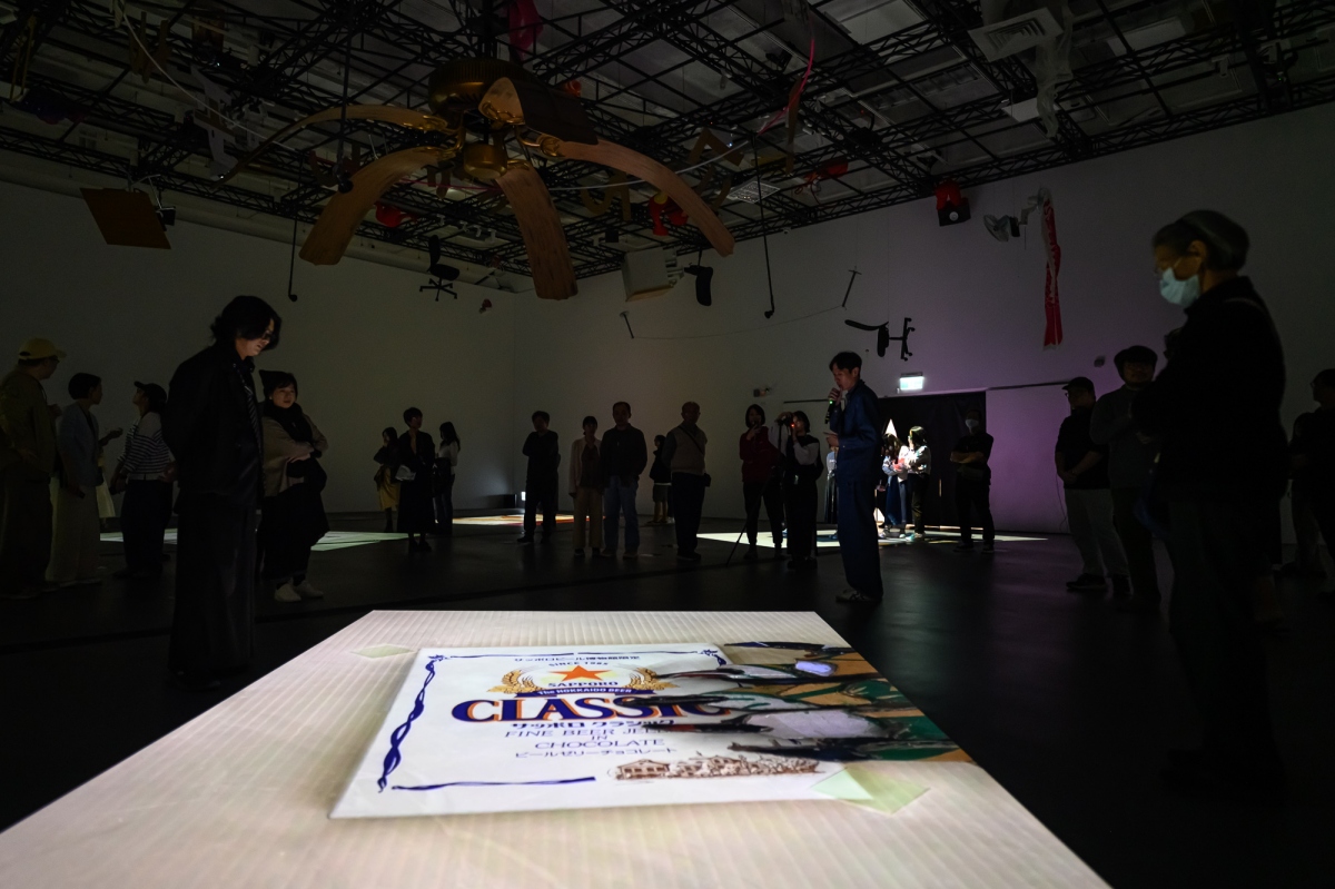 「如果這都不算 AI，我有什麼好 BI？」展場一隅。（圖片提供：新北市美術館，攝影：王世邦）