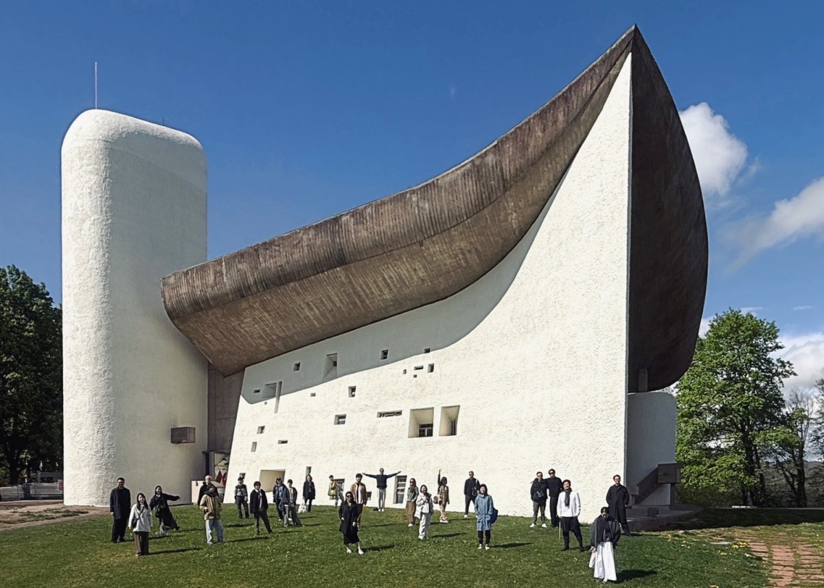 廊香教堂「mmm」見學團成員合照。（圖片提供：樂美成）