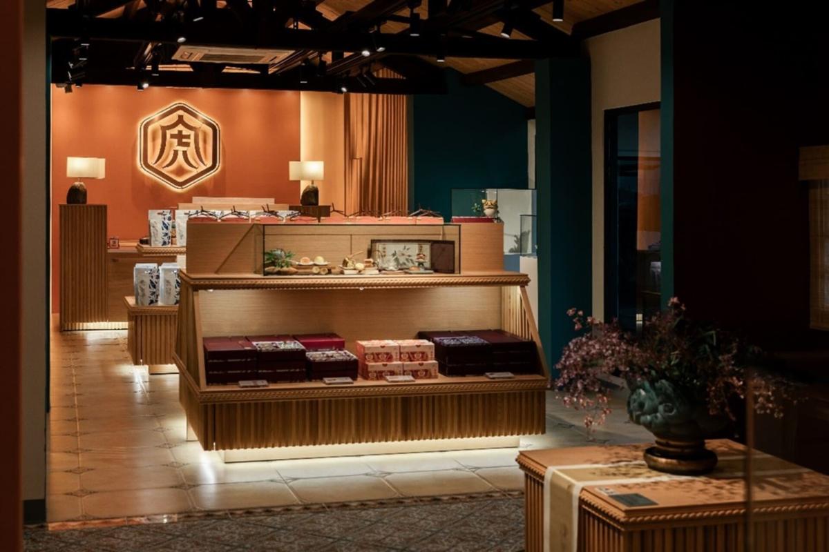 雲林虎尾「虎珍堂森之院」老三合院內的美感伴手禮店！在綠意老屋中品地瓜糕點