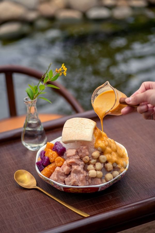 雲林虎尾「虎珍堂森之院」老三合院內的美感伴手禮店！在綠意老屋中品地瓜糕點