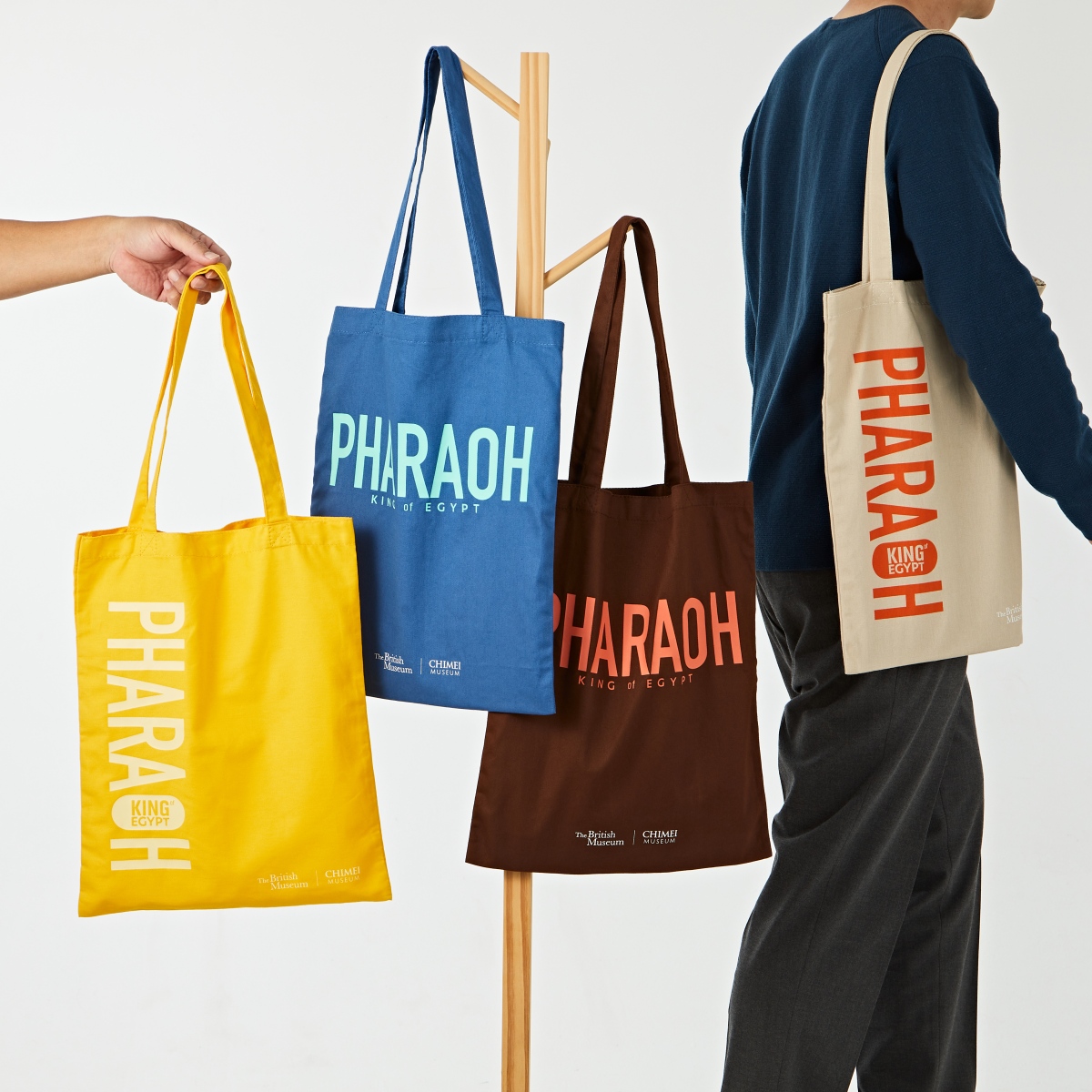 《埃及之王：法老》特展商品，《埃及之王》展覽托特包（圖片提供：奇美博物館）