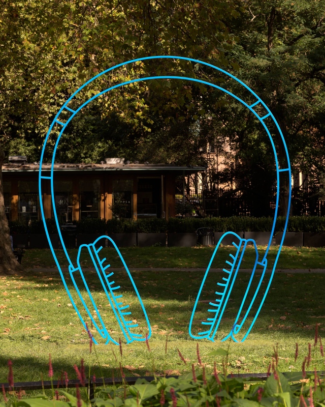 麥可．克雷格－馬丁《耳機（藍色）》，2020，粉體烤漆鋼材，333 × 274 × 6 cm，版數: 3 + 1 AP © Michael Craig-Martin. 藝術家版權所有，攝影：Prudence Cuming Associates Ltd.，圖片提供：高古軒。