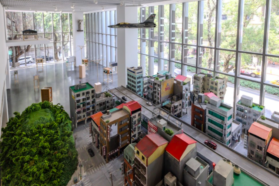 圖為北師美術館「戰鬥之城・終」展覽現場。（圖片提供：北師美術館／攝影：汪正翔）