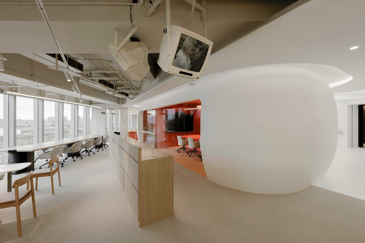 《孵與線》的「孵」為「蛋」造型會議室。（圖片提供：貳樓）