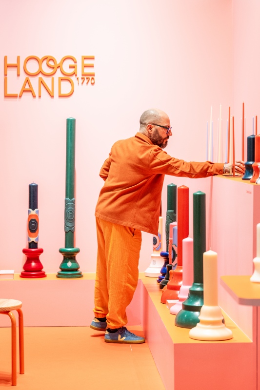 HOOGELAND承襲荷蘭製燭工藝，以緩慢燃燒為核心，為快節奏的當代生活重塑光、時間與儀式的價值。（攝影：Anne-Emmanuelle Thion、圖片提供：Maison&Objet）