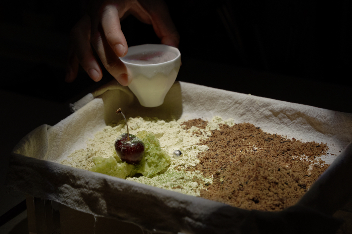 台北酒吧unDer Lab「沙漠中的水母」2026風味套餐酒單！調酒、小食共織超現實異域體驗