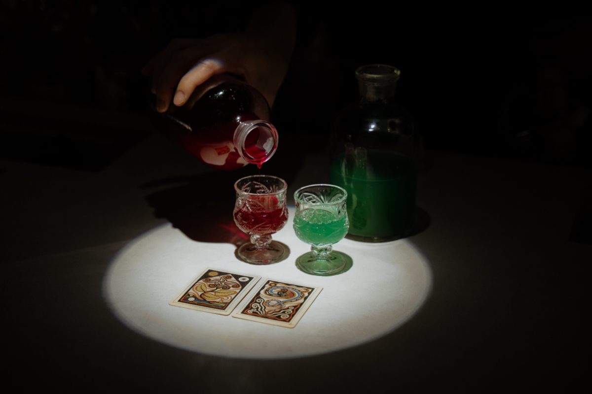 台北酒吧unDer Lab「沙漠中的水母」2026風味套餐酒單！調酒、小食共織超現實異域體驗