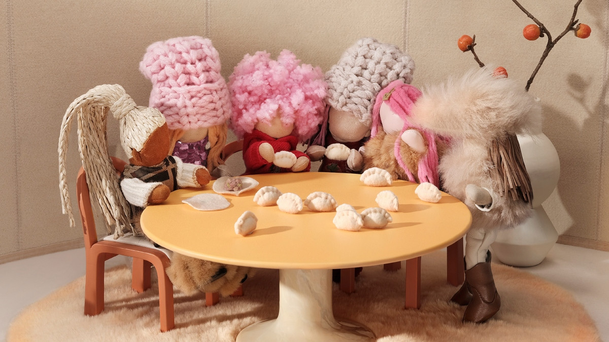 Fendi春節限定系列形象廣告。（圖片提供：Fendi）