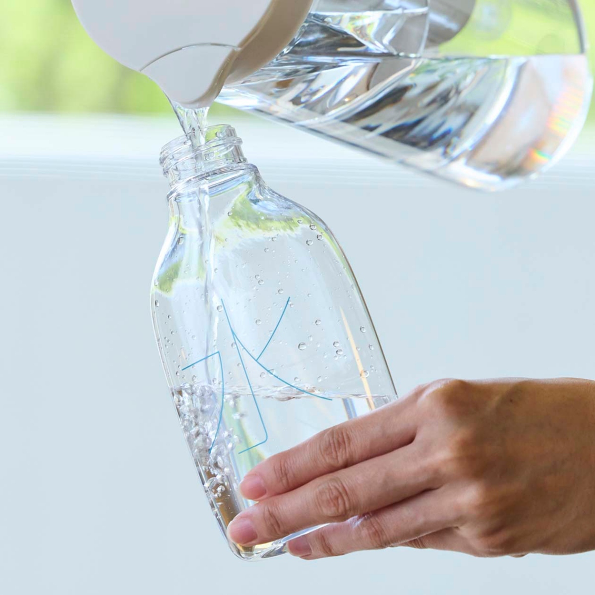 館內導入My Bottle住宿形式，每位住宿者皆可獲得無印良品「可自行裝填水瓶」，於館內給水站補充適量飲水。既是向清水地區的水文化致敬，同時減輕環境負擔。（圖片來源：株式会社良品計画）