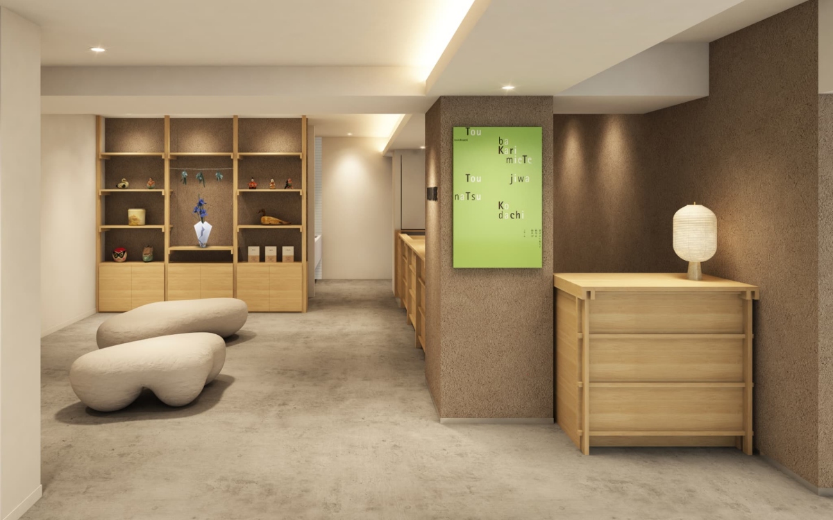 在夜間，小川珈琲 清水店將作為Lounge共享空間使用，陳列無印良品飲品與零食，供旅客自由享用。（圖片來源：株式会社良品計画）