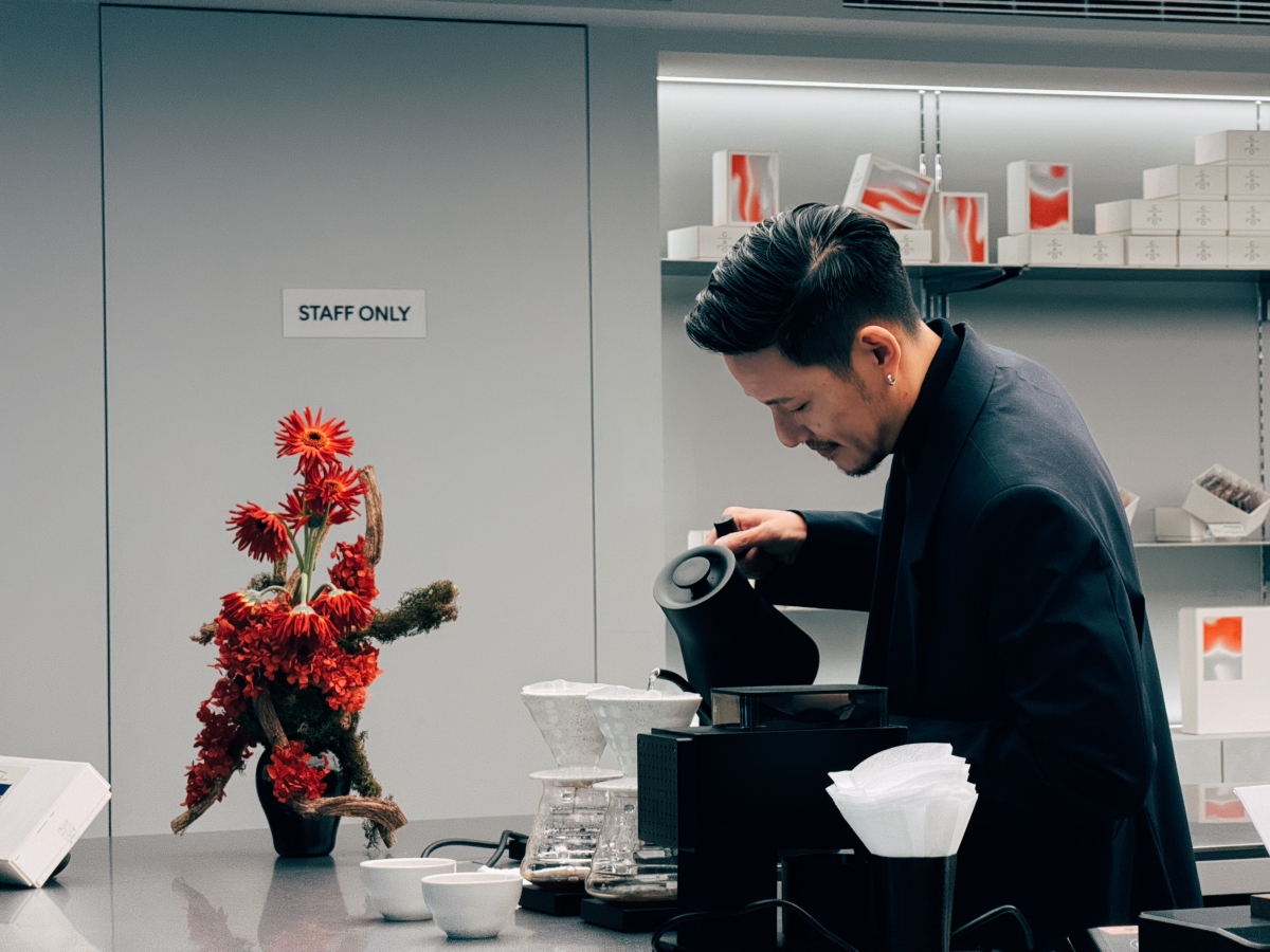 GAO Taipei近期舉辦為期兩天，由王策（CHADWANG ）擔任客座的手沖咖啡客座體驗，邀請咖啡迷親身感受「三態之間」的動態魅力。（圖片提供：髙 GAO Taipei ）