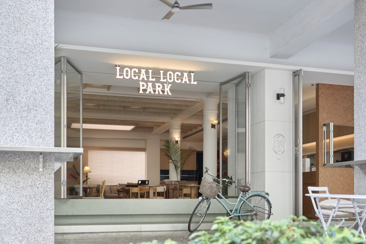 台北「Local Local Park」全日餐酒館，結合泰式餐桌、現場駐唱的城市客廳
