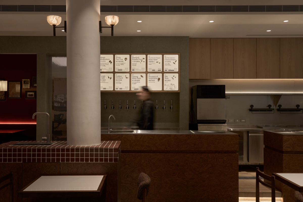 台北「Local Local Park」全日餐酒館，結合泰式餐桌、現場駐唱的城市客廳