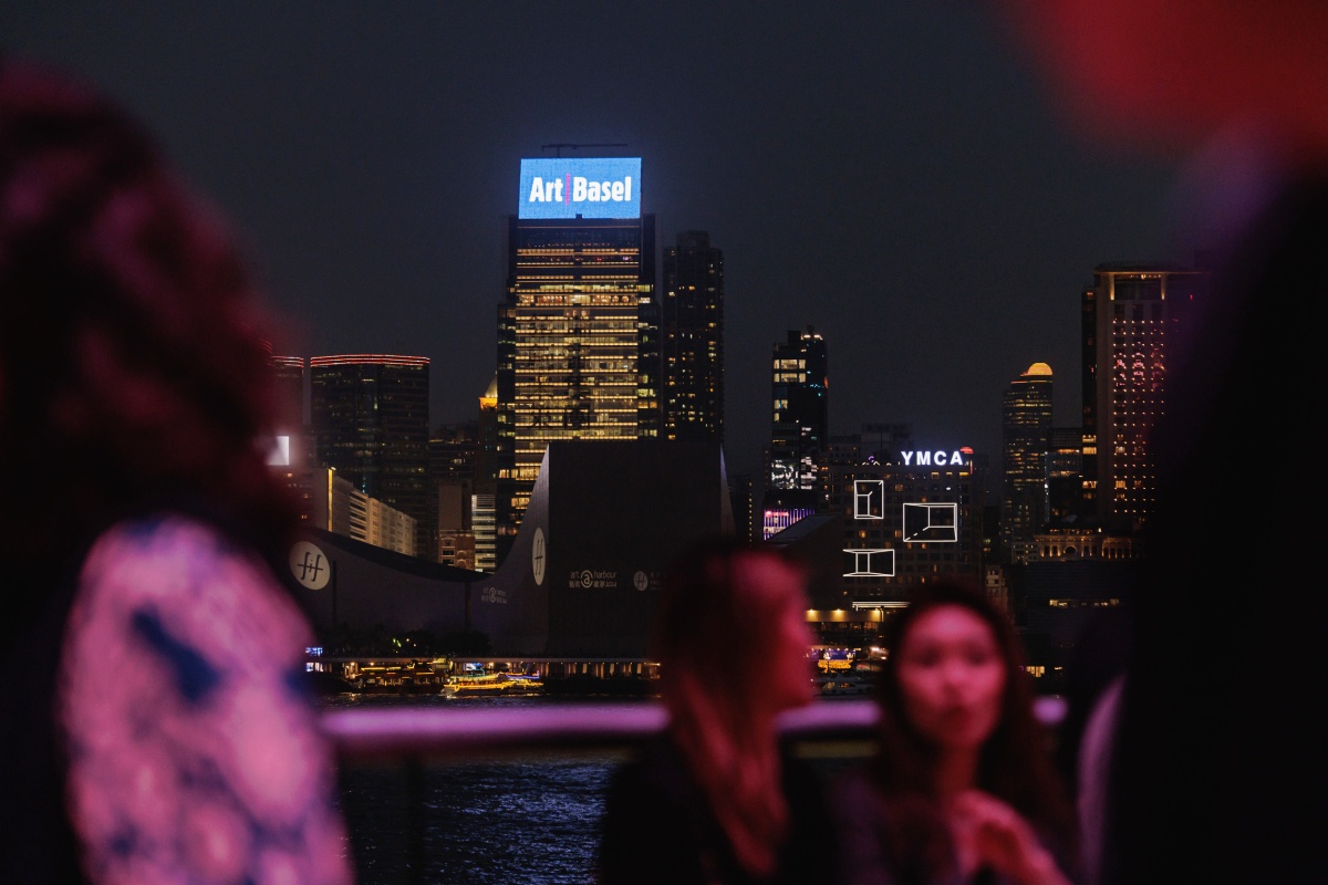 Art Basel Hong Kong 2025展外一景。（圖片提供：Art Basel）