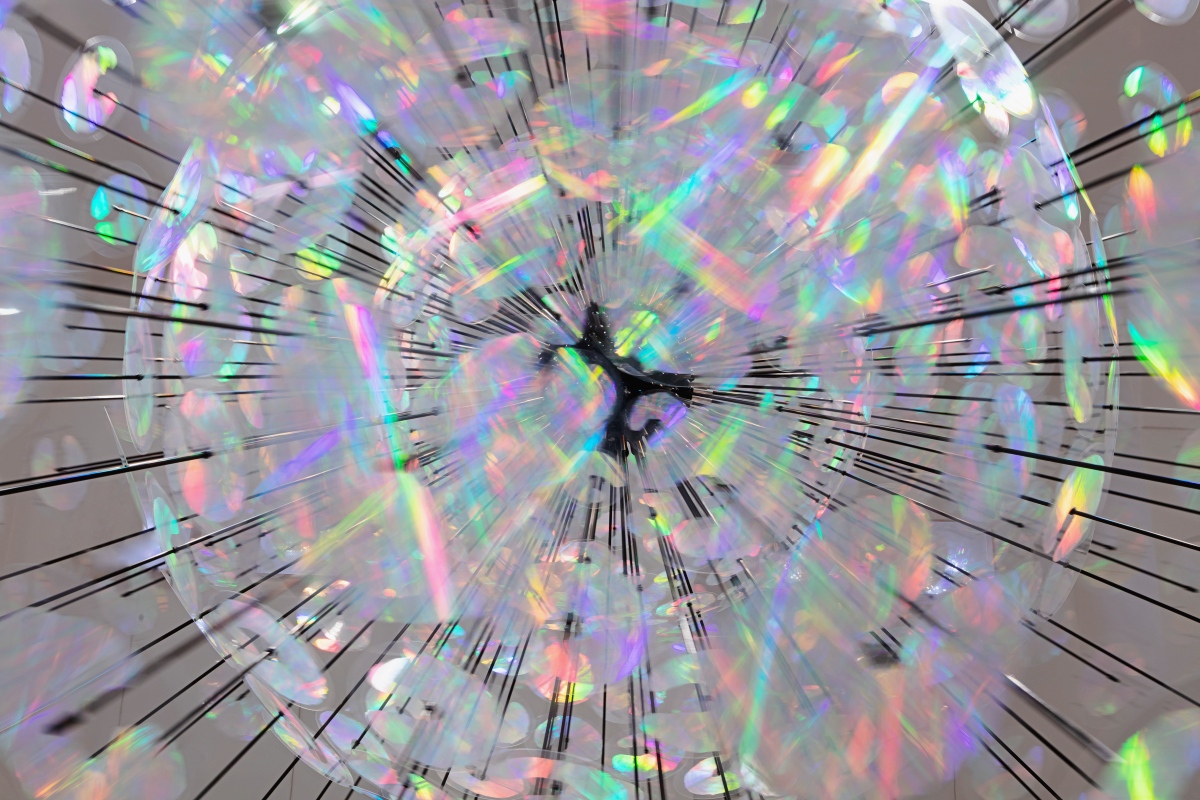 nächst St. Stephan Rosemarie Schwarzwälder，Jiyen Lee〈Stain-Rainbow Forest〉。（圖片提供：藝術家與 nächst St. Stephan Rosemarie Schwarzwälder）