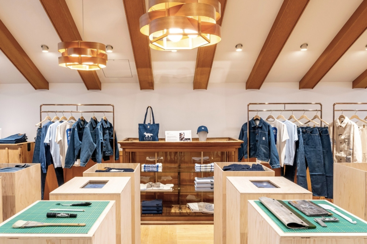 系列單品陳列。（圖片來源：Instagram @maisonkitsune）