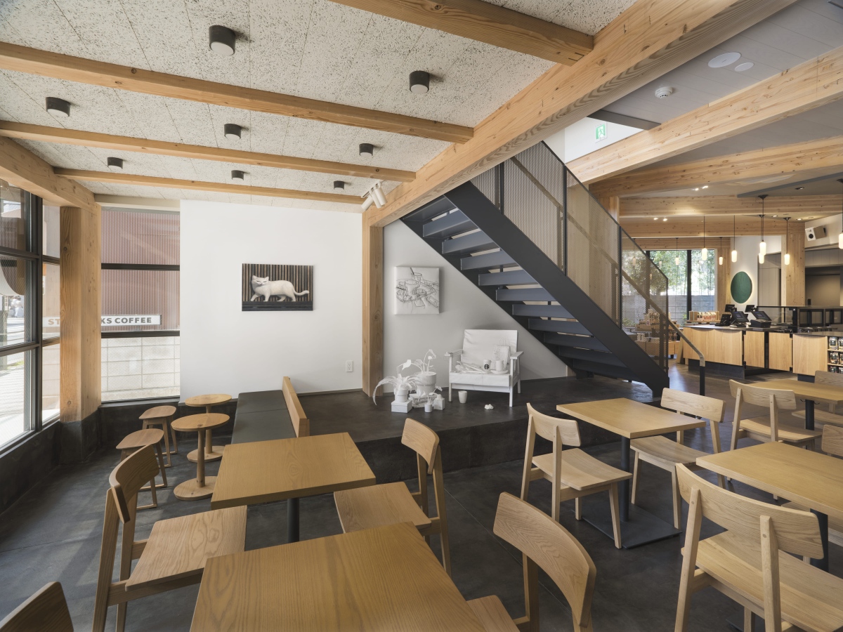 「STARBUCKS Cafe & Art Gallery  谷中御殿坂」內部空間示意（圖片來源：Starbucks Coffee Japan）