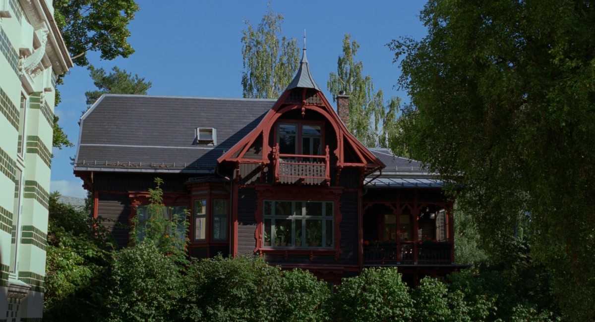 主角伯格一家祖宅。（圖片提供：海鵬影業）