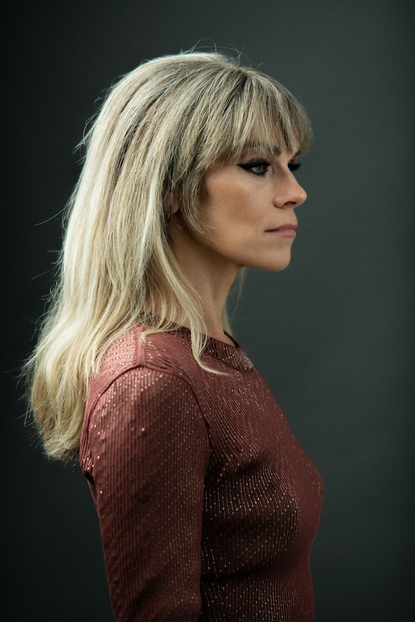 Alex Prager個展登陸TAO ART！電影美學造視覺迷宮，用荒謬美景反映當代集體焦慮