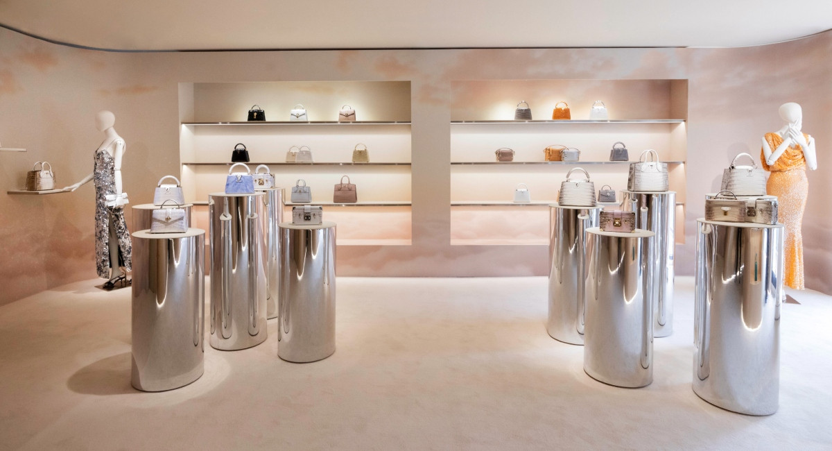 仕女夢境展區覆蓋香檳玫瑰色調。（圖片提供：Louis Vuitton）