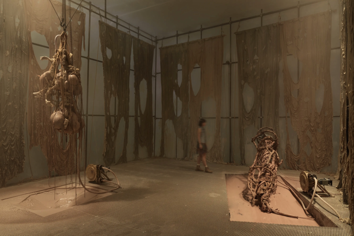 紐約最前衛美術館New Museum重啟，SANAA與OMA共創「扭轉白盒」建築奇景