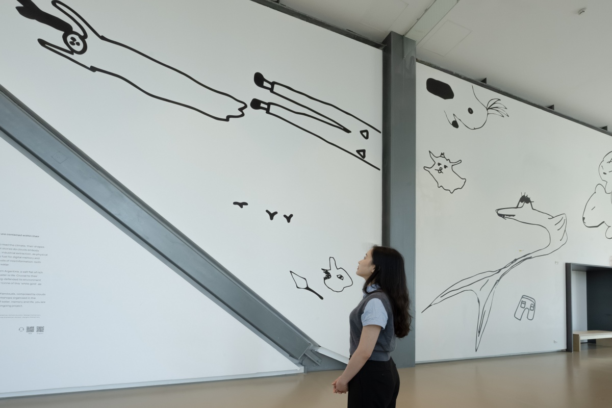 托馬斯．薩拉切諾，〈公平雲朵〉，2026 （圖片提供：新北市美術館，攝影：林軒朗） 