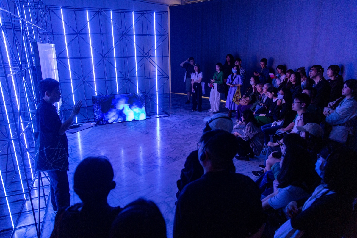 《2025台北雙年展：地平線上的低吟》，地平線漫遊「如果影像，能把海平線煮成地平線」活動紀錄。（圖片提供：臺北市立美術館）