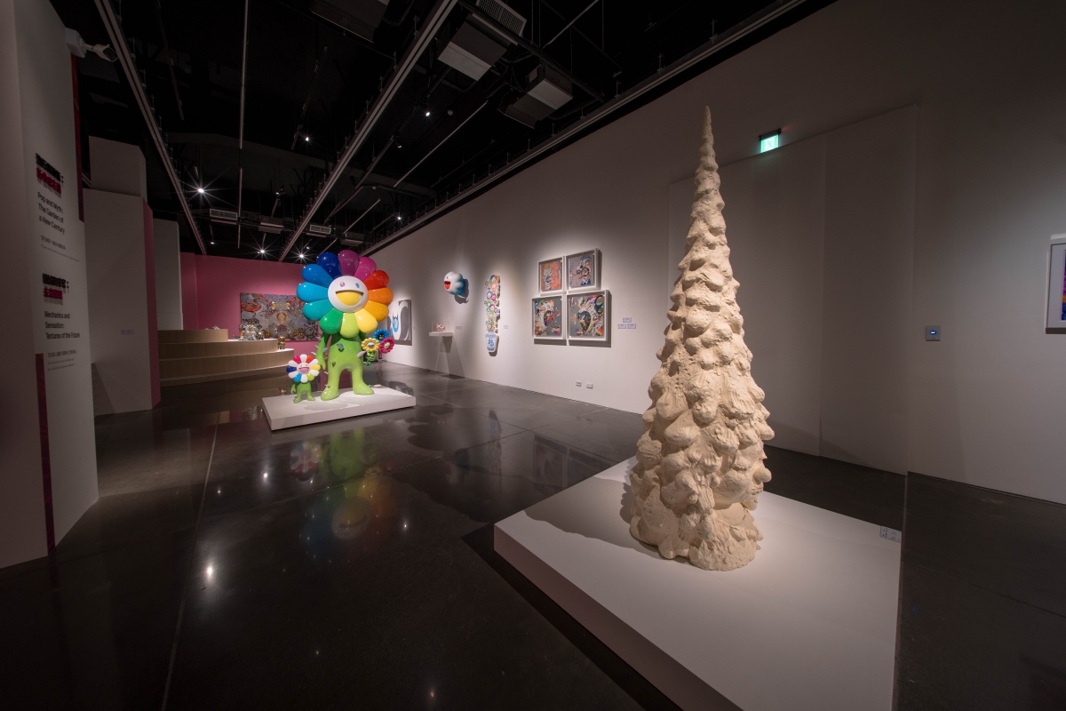 屏美館開幕首展《當繁華盛開》展場一隅（圖片提供：蔚龍藝術）