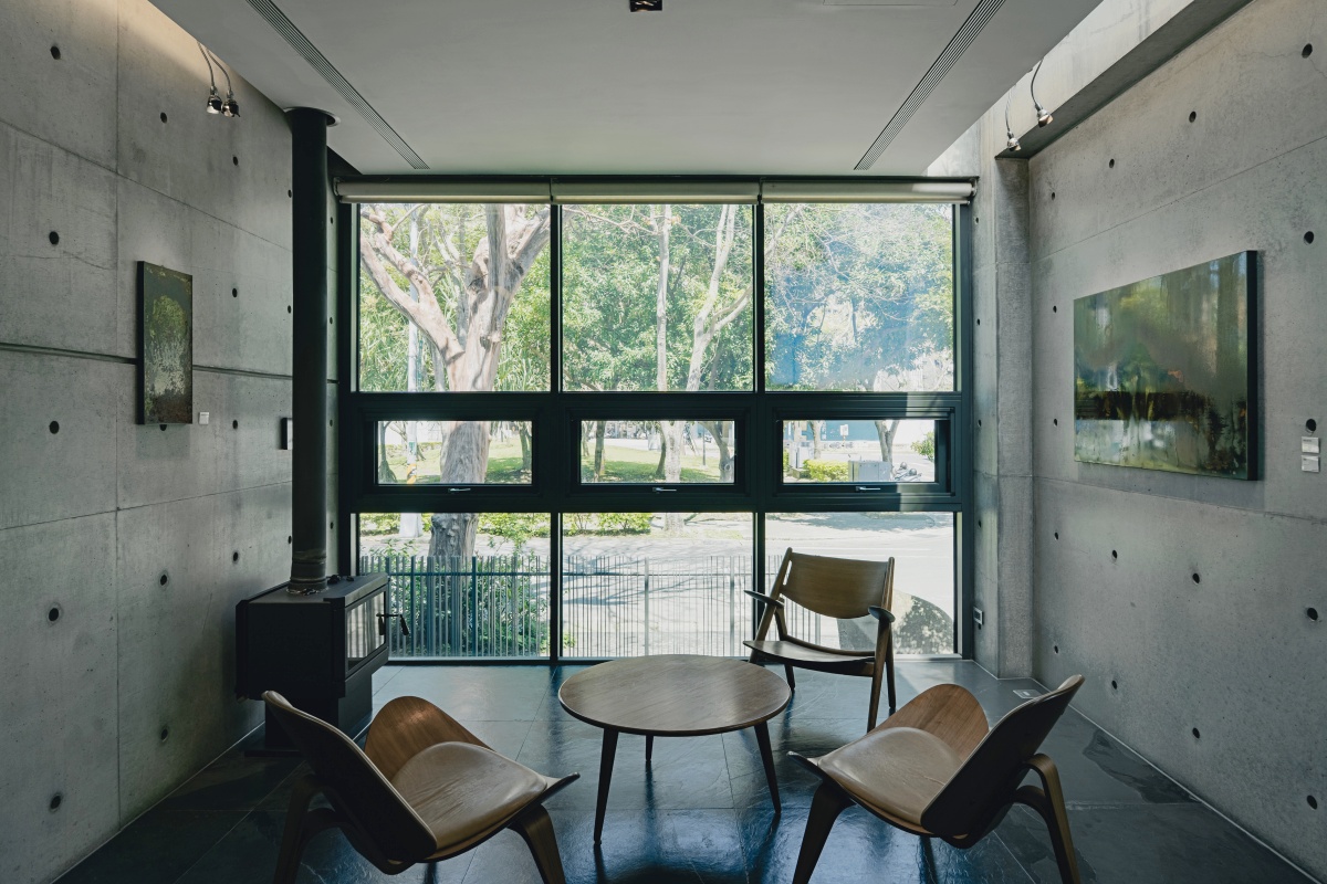 陳寬睿〈破涘集001〉、〈之間漸漸消失的模樣〉、〈幕山〉。（圖片提供：葛映辰）