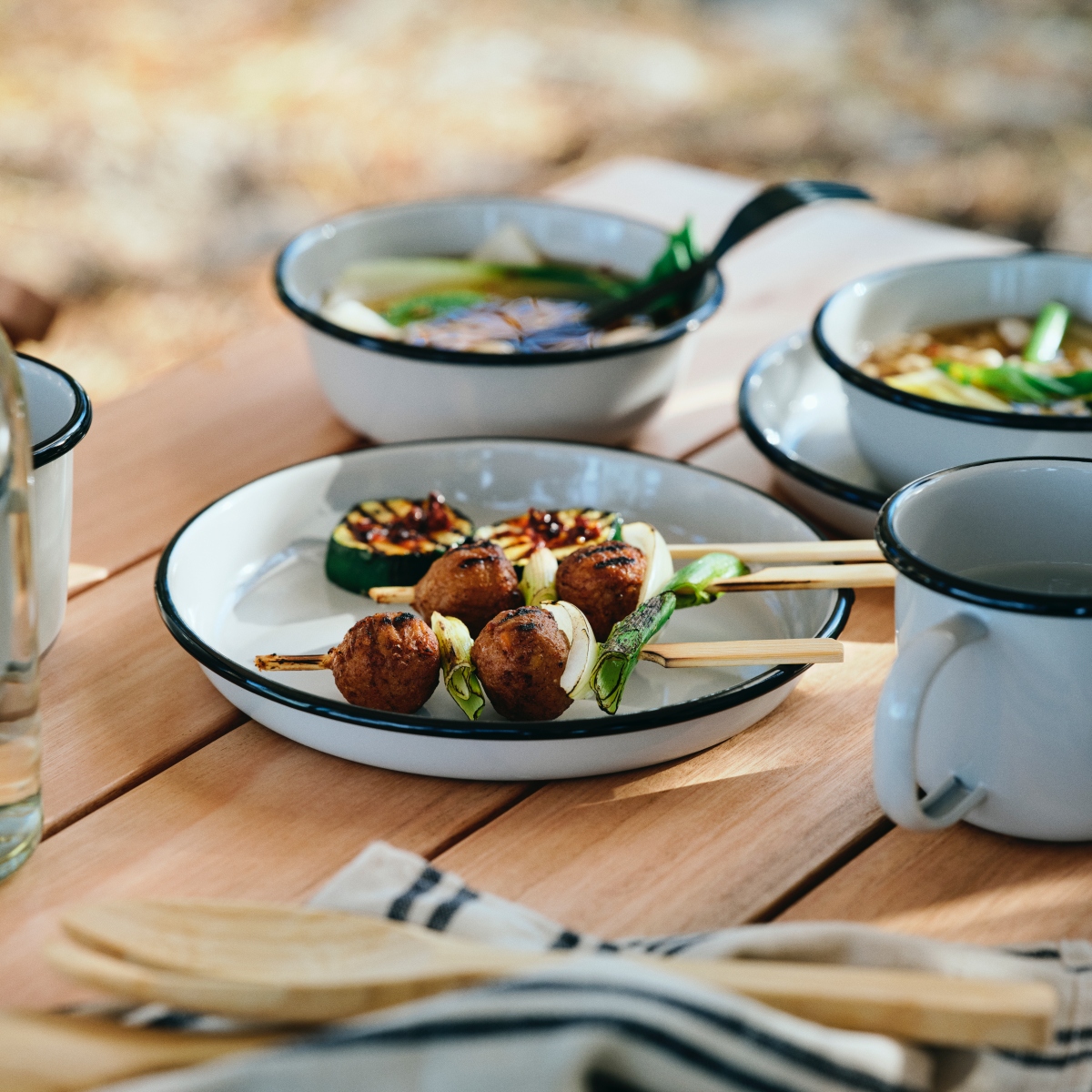 SOLUPPGÅNG 餐盤, 20公分, 琺瑯$99（圖片提供：IKEA）