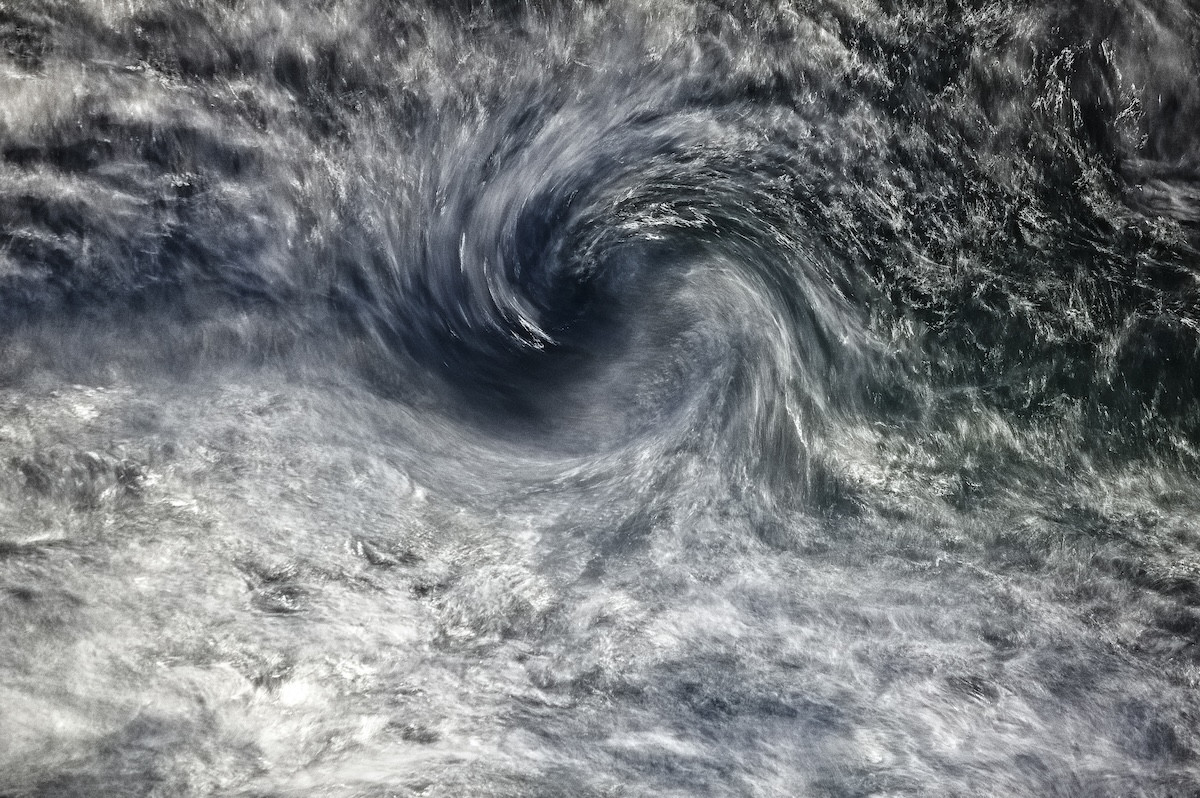 2025百達攝影獎《風暴》在關渡美術館！從12組國際攝影師紀錄「風暴」之作看世界