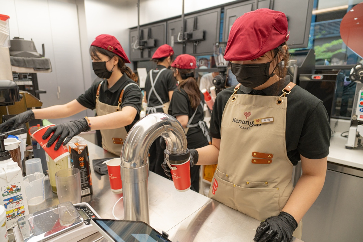 未來更將持續導入自動化設備，再再提升製作效率。（圖片提供：凱娜克咖啡）