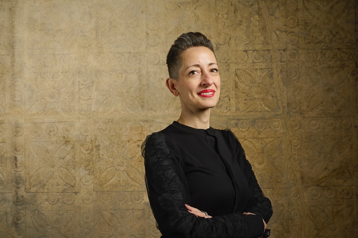 黎巴嫩建築師Lina Ghotmeh以「未來考古學」為核心建築實踐，探索記憶、空間和當地景觀之間的關聯。（攝影：David Levene）