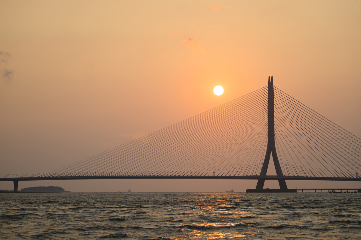 淡江大橋「夜半舞者」建築設計解析！Zaha Hadid事務所親解鋼箱樑纖薄橋面等亮點