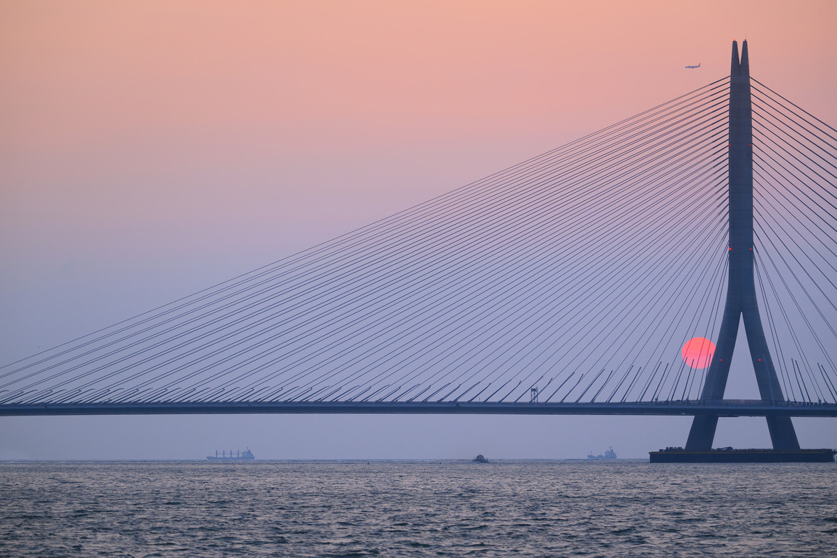 淡江大橋「夜半舞者」建築設計解析！Zaha Hadid事務所親解鋼箱樑纖薄橋面等亮點