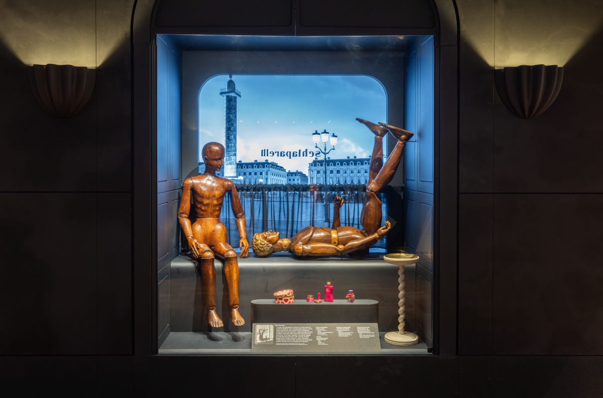 《Schiaparelli Fashion Becomes Art》第一主題展區（圖片來源：V&A）