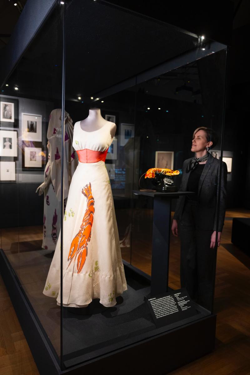   《Schiaparelli Fashion Becomes Art》第二主題展區（圖片來源：V&A）