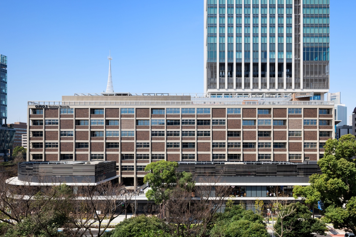 由建築大師村野藤吾操刀設計的「舊橫濱市廳舍」，如今轉化為「OMO7 橫濱」。（圖片提供：星野集團）