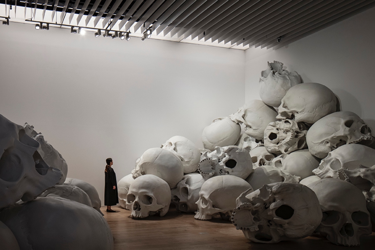 Ron Mueck《Mass》（2016-2017）Collection: National Gallery of Victoria, Melbourne, Felton Bequest, 2018；Installation view: Ron Mueck, Mori Art Museum, Tokyo, 2026；Photo: Hasegawa Kenta Photo courtesy: Mor