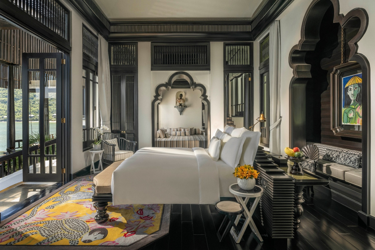 客房藉畫作等陳設注入藝術氛圍。（圖片提供：InterContinental Danang Sun Peninsula Resort）