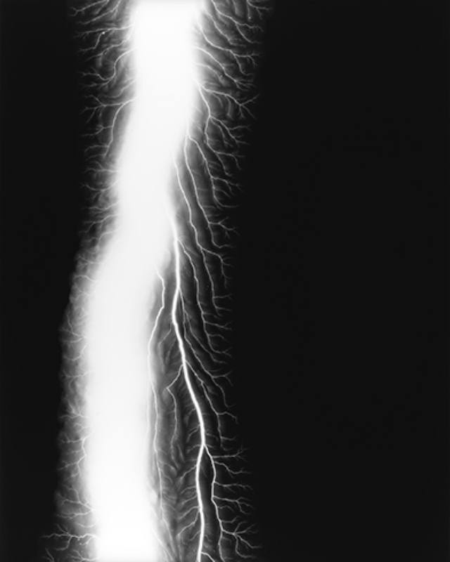 Lightning Fields 163, 2009©Hiroshi Sugimoto / Courtesy of Gallery Koyanagi（圖片提供：「杉本博司　絶滅写真」HIROSHI SUGIMOTO: EXTINCTION）