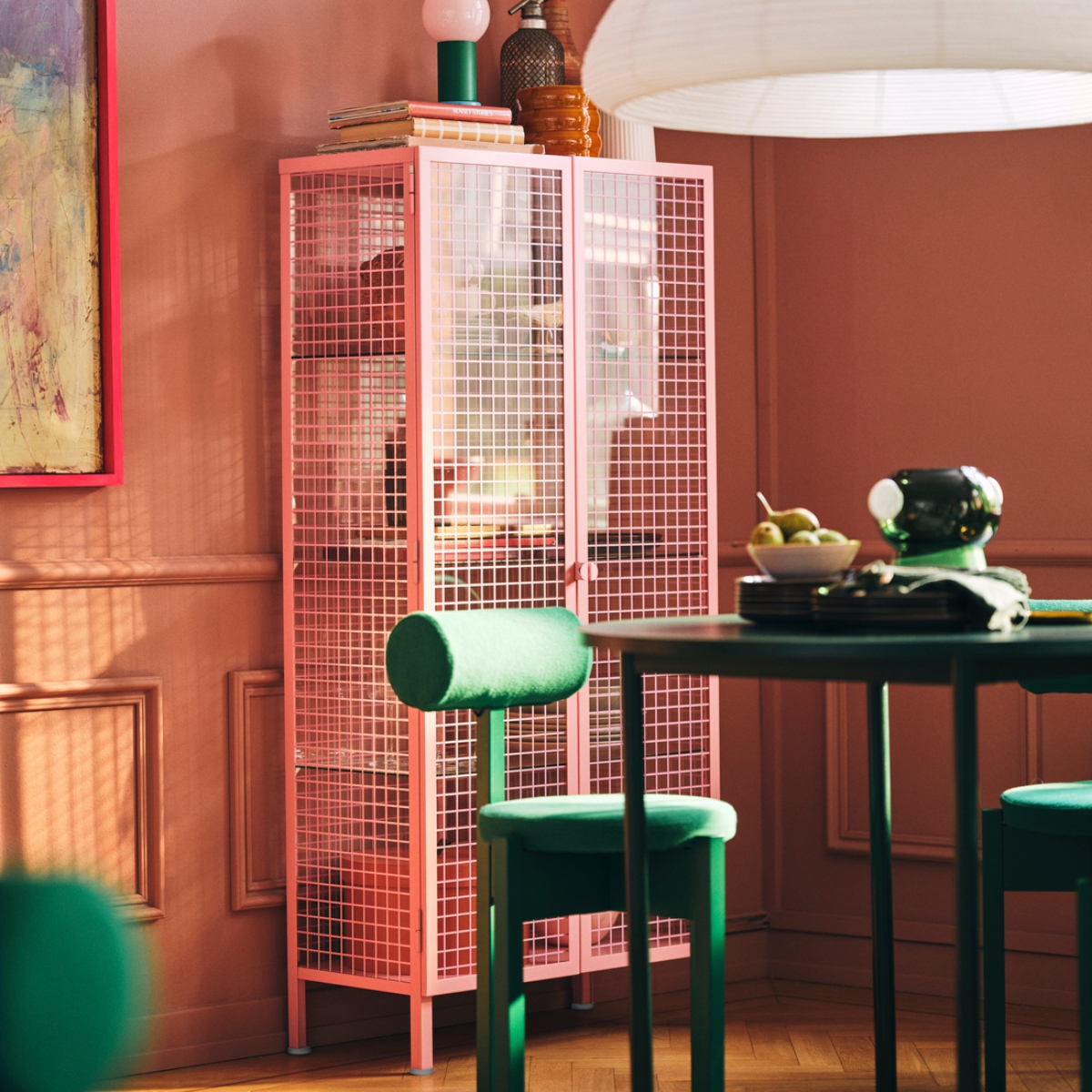IKEA PS 2026 玻璃門櫃／6,999元（圖片提供：IKEA） 