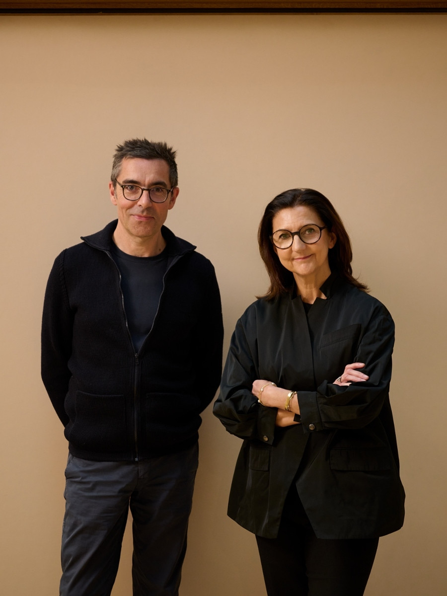 Longchamp現任創意總監Sophie Delafontaine（右）與品牌全新家具系列合作設計師Patrick Jouin。（圖片提供：Longchamp）