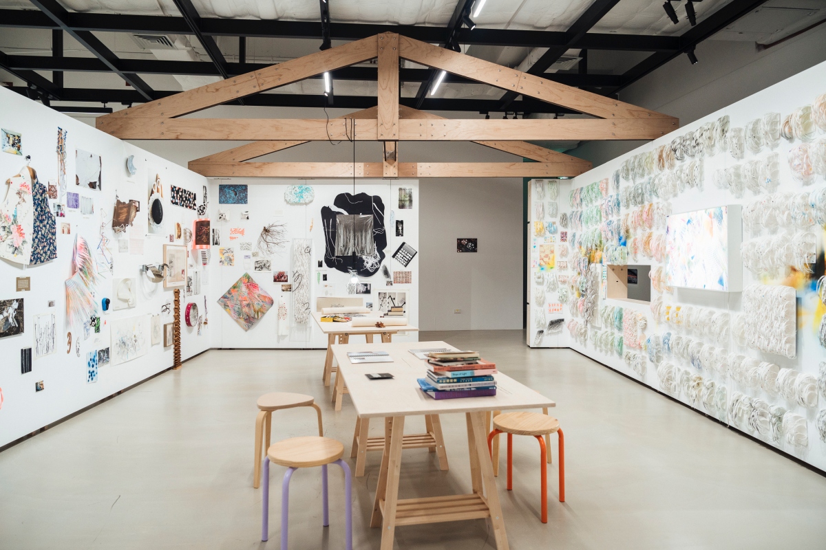 劉文瑄，〈塗畫小屋〉，2026。（圖片提供：新北市美術館，攝影：透島影業）