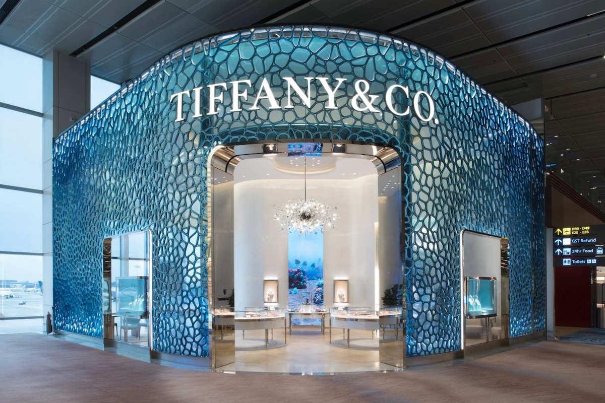 MVRDV設計Tiffany & Co.北京旗艦店建築！經典Bone Cuff手鐲線條化為半透明玻璃帷幕