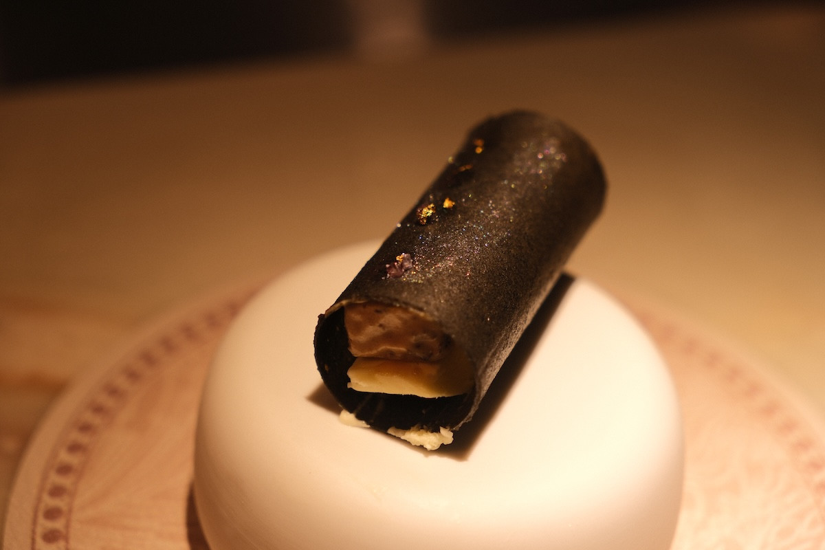 SEASON甜點劇場「超現實搖滾」打破你對經典法式甜點的印象！舒芙蕾包肉泥、雞肝喬裝成焦糖布蕾