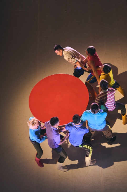 表演團體 布拉瑞揚舞團《漂亮漂亮》 （攝影：張家豪 - 布拉瑞揚舞團BDC）