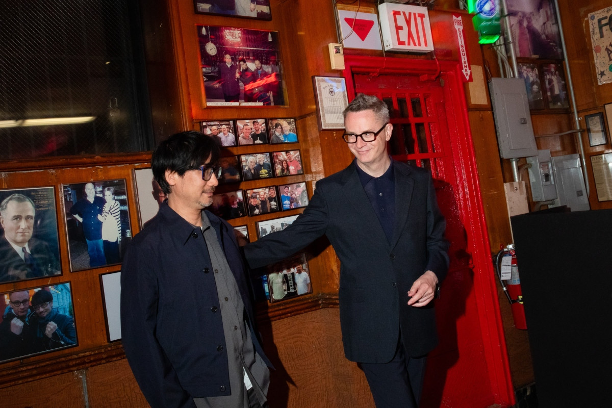 聯合策展人Nicolas Winding Refn（右）、小島秀夫（左）於派對現場。（圖片提供：Prada）